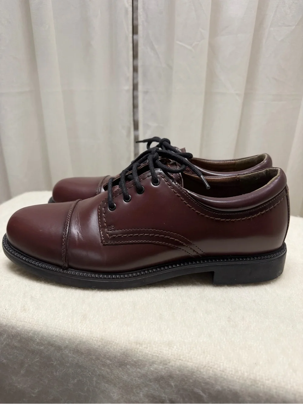 Dockers burgundy leather
